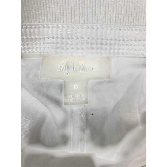 Women's Style&Co White Cotton Capri - Size 18 - Picture 4 of 5